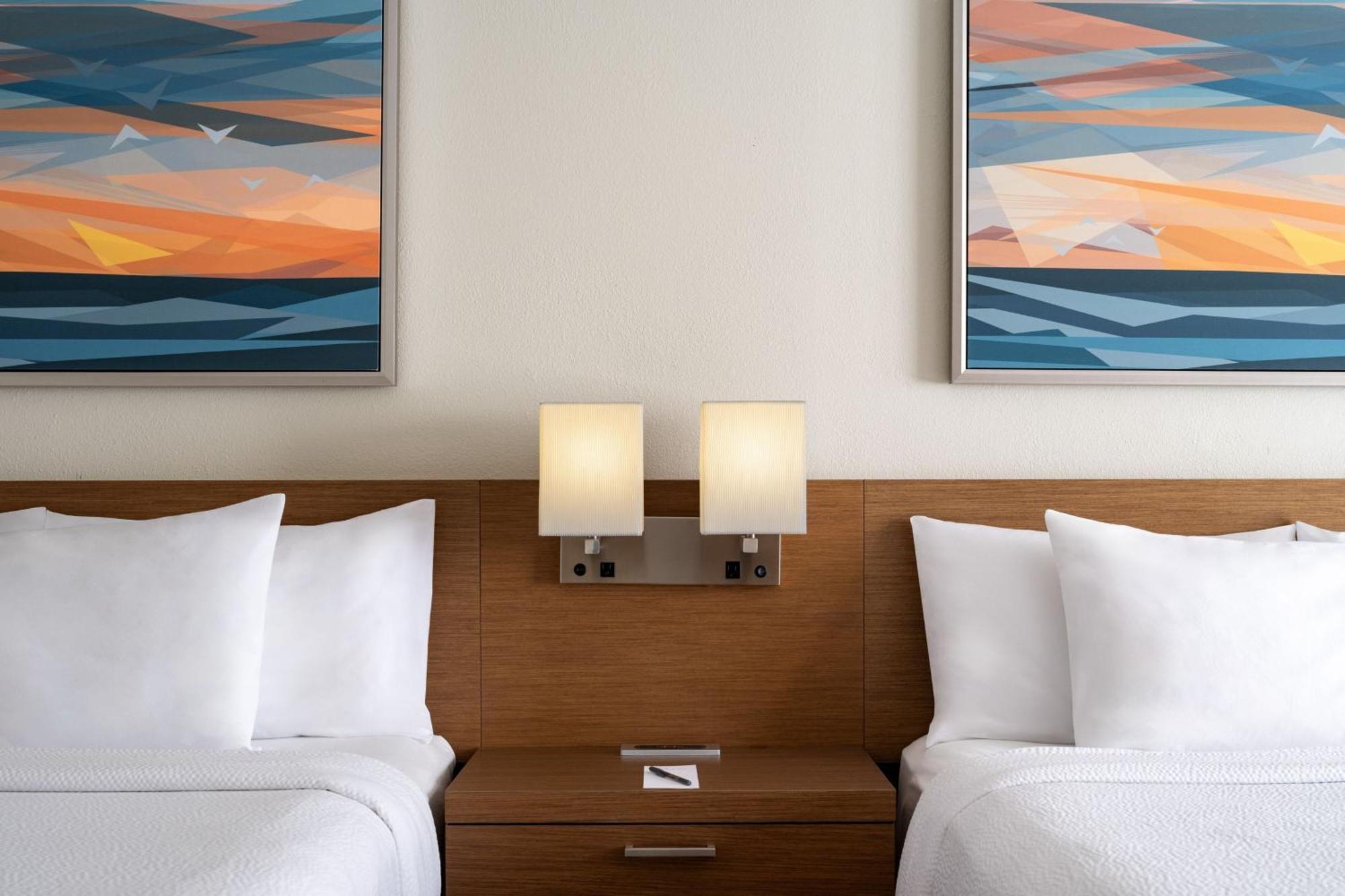 Courtyard By Marriott - Naples Ξενοδοχείο Εξωτερικό φωτογραφία
