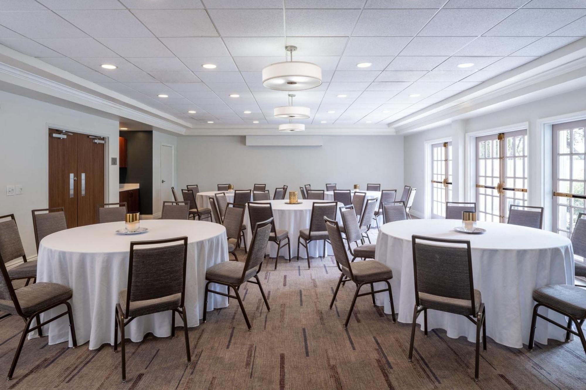 Courtyard By Marriott - Naples Ξενοδοχείο Εξωτερικό φωτογραφία