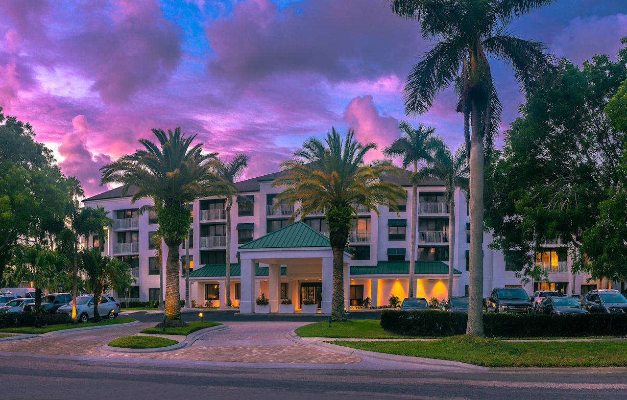 Courtyard By Marriott - Naples Ξενοδοχείο Εξωτερικό φωτογραφία